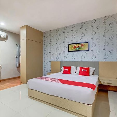 Oyo Flagship 3726 Tembok Batu Residence Tugu Exterior foto