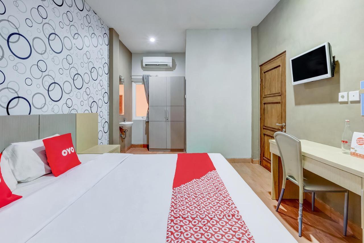 Oyo Flagship 3726 Tembok Batu Residence Tugu Exterior foto