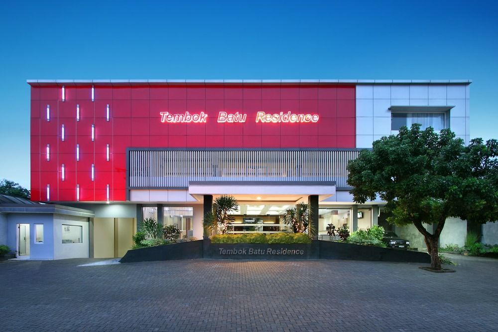 Oyo Flagship 3726 Tembok Batu Residence Tugu Exterior foto